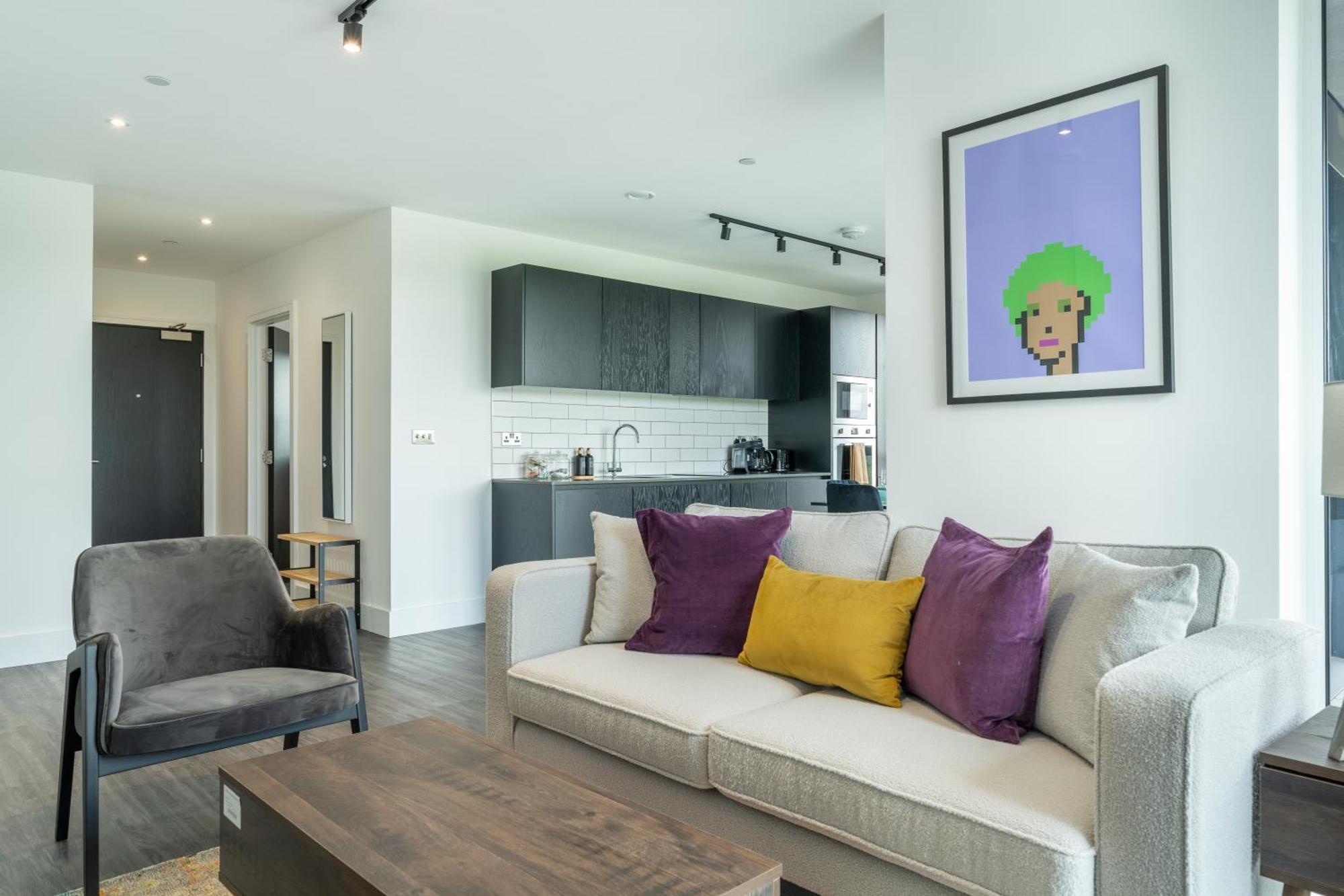 Mitre Punks By Artsy * Londra